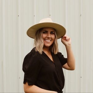 Meet your Posher, Kelly